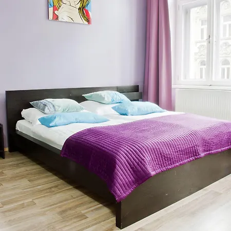 Royal Court Legerova Hotell 3*