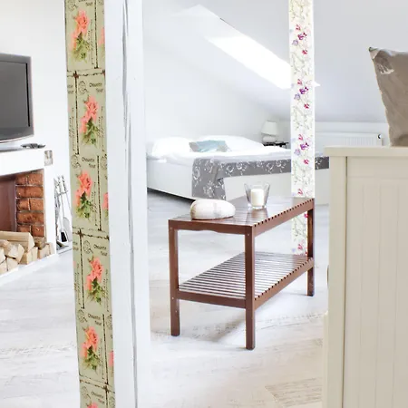 Royal Court Legerova