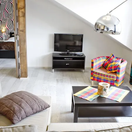 Royal Court Legerova Hotel