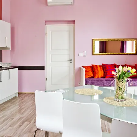 Royal Court Legerova Hotel 3*